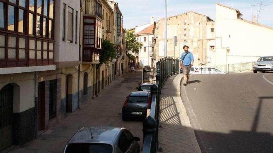 El acceso primitivo al Puente de Piedra beneficiaría a los edificios frente al Duero