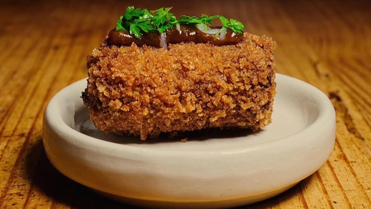 Croqueta de pollo a la catalana de La Sosenga, la mejor de Barcelona.