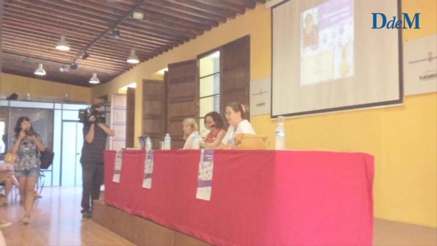 Inaguración de la XVIII Universtitat d'Estiu d'Estudis de Gènere: "+feminismes que mai"