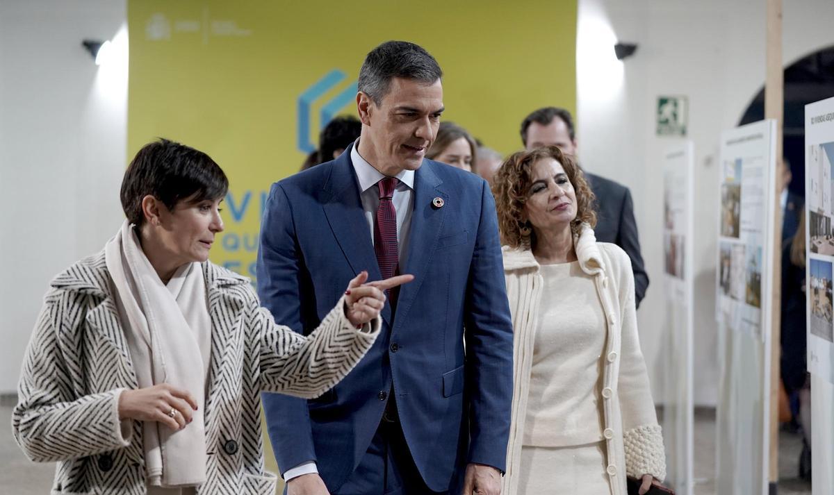 El Govern central deixarà sense fons per construir habitatge a les comunitats del PP si no blinden la VPO de per vida El Govern central deixarà sense fons per construir habitatge a les comunitats del PP si no blinden la VPO de per vida