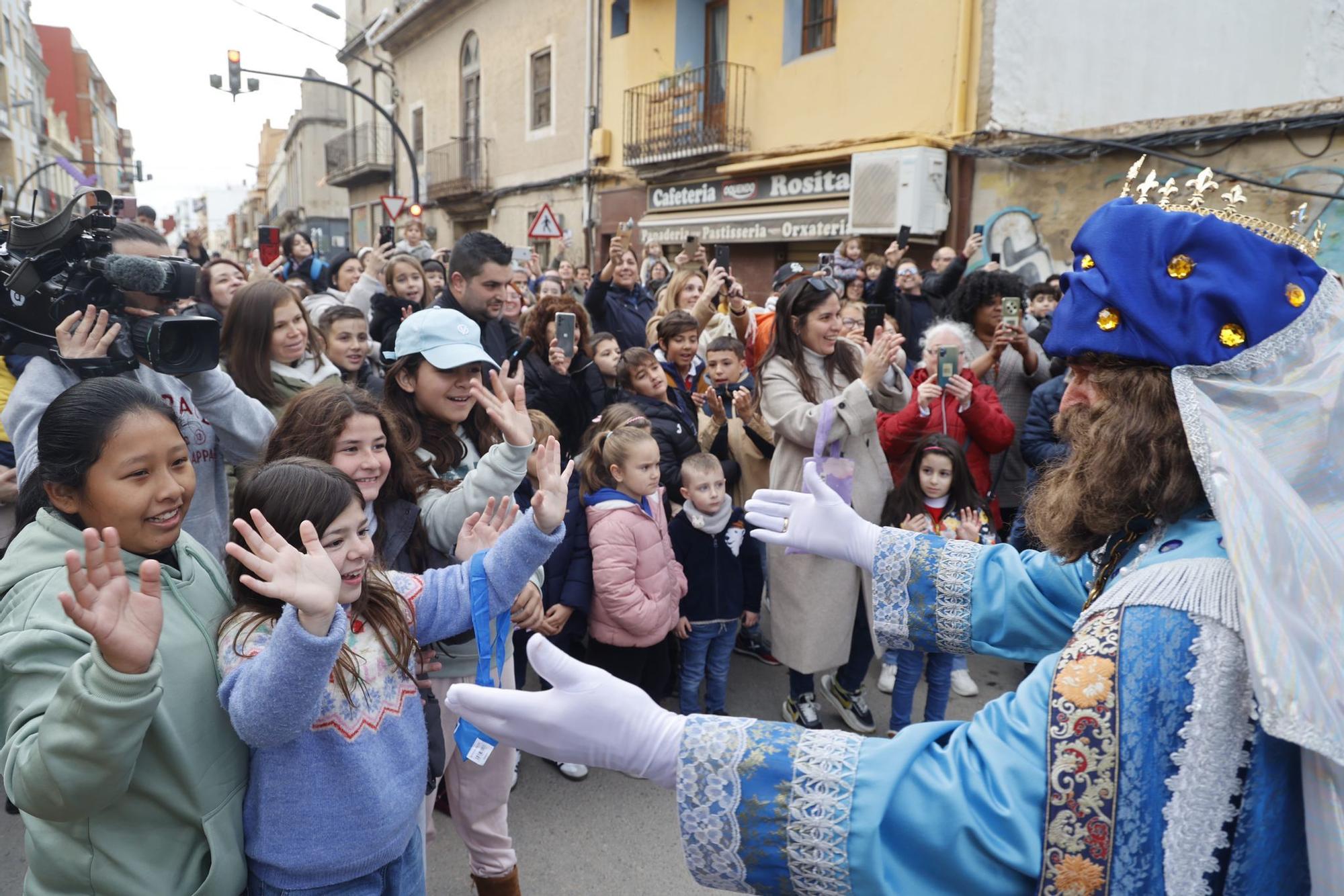 Los Reyes Magos siguen en València y visitan las pedanías afectadas por la dana