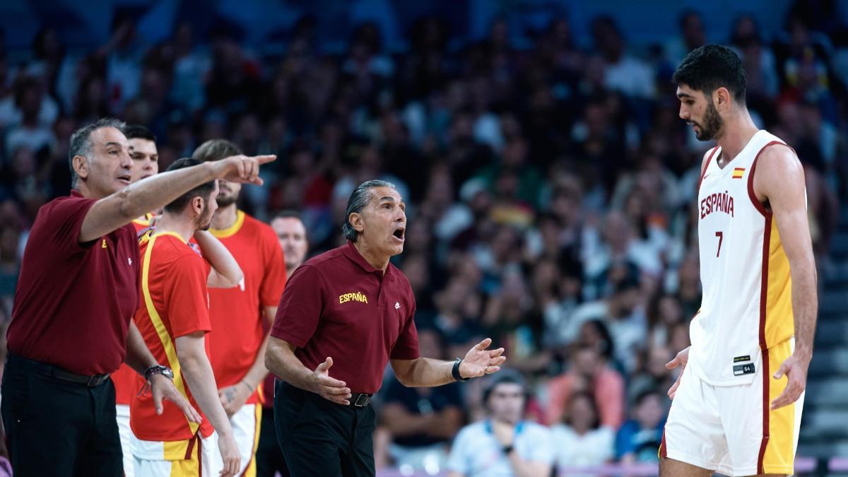 Santi Aldama con la selección española en los JJOO de París