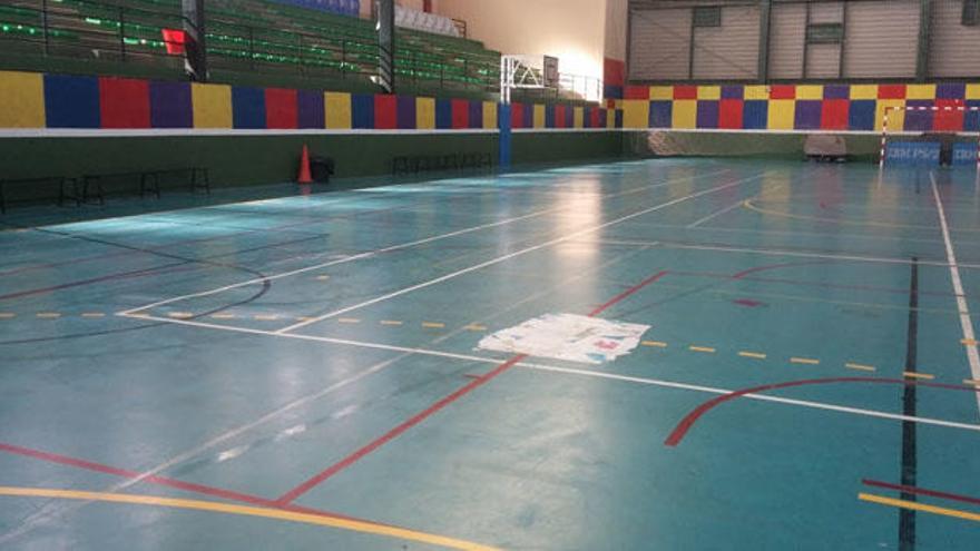 La pista polideportiva del pabellón antequerano.