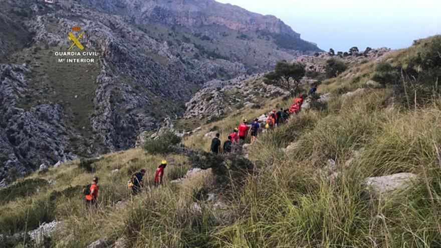 Feuerwehr rettet 20 halb verdurstete Wanderer aus dem Torrent de Pareis