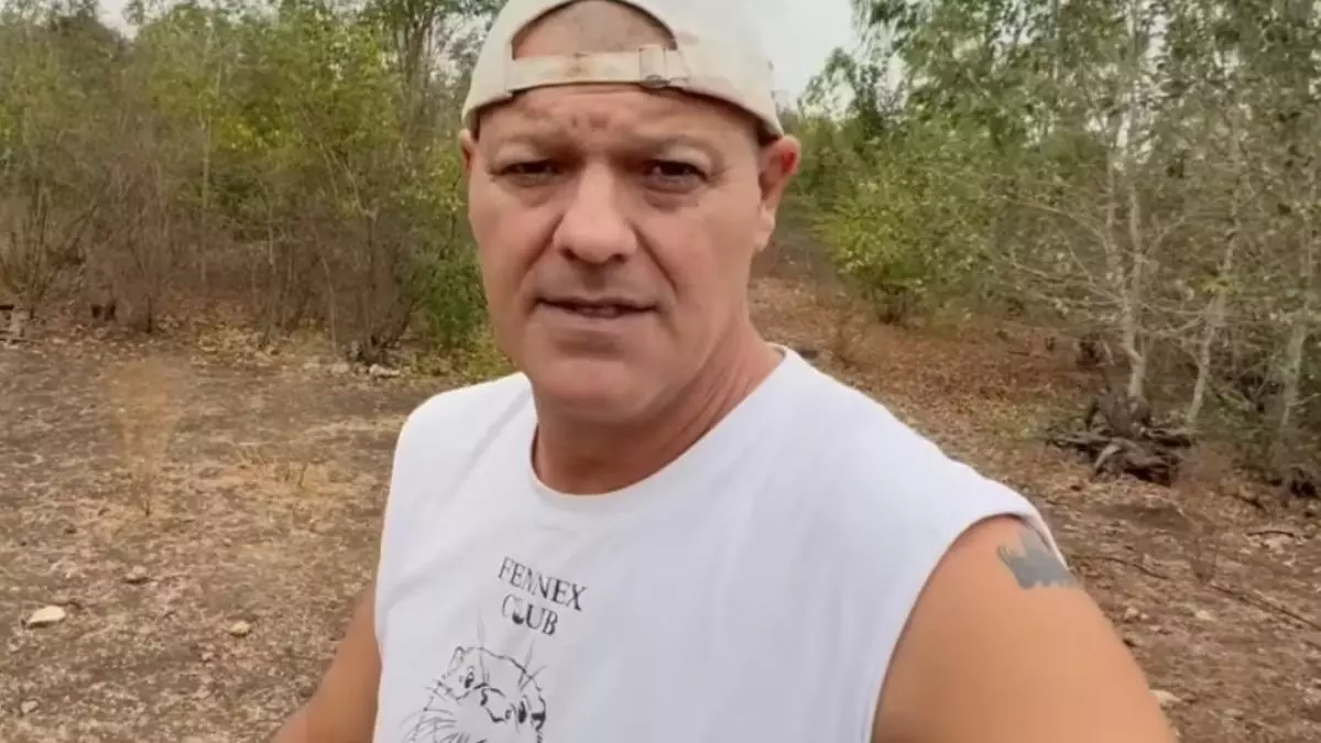 Frank Cuesta, hospitalizado de urgencia tras ser mordido por una cobra venenosa