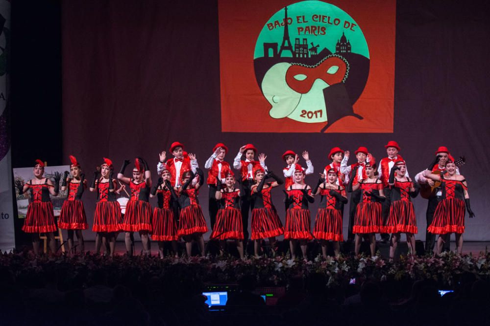 Agrupación infantil 'Bajo el cielo de París'