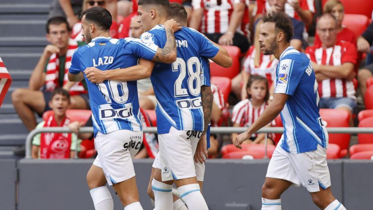 Els jugadors de l’Espanyol celebren el gol de Braithwaite