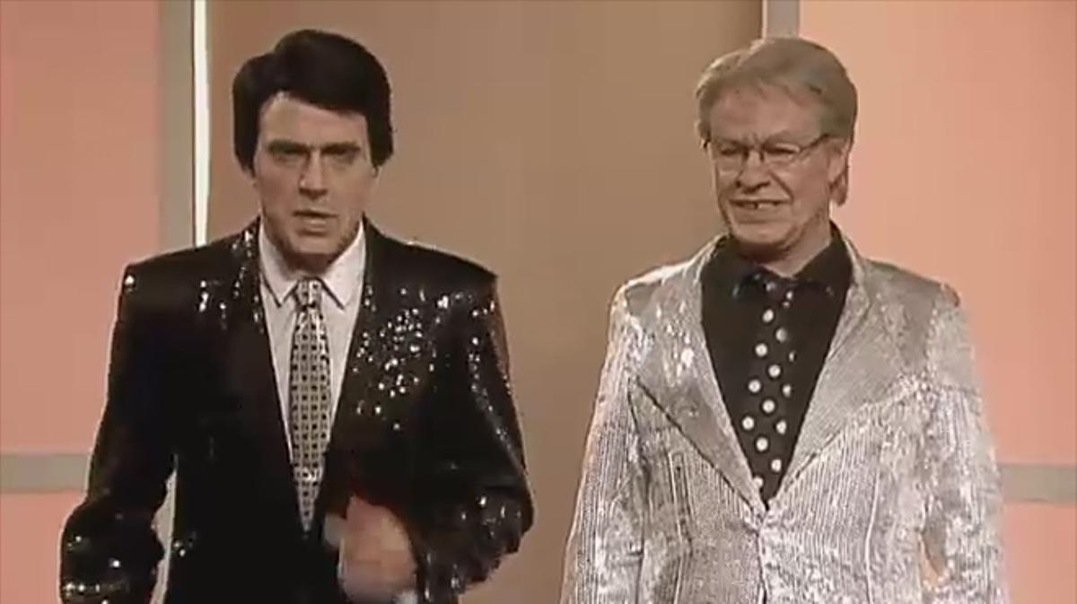 Felipe González i José María Aznar interpreten la cançó ’Juntos’ en el programa ’Polònia’ de TV3.