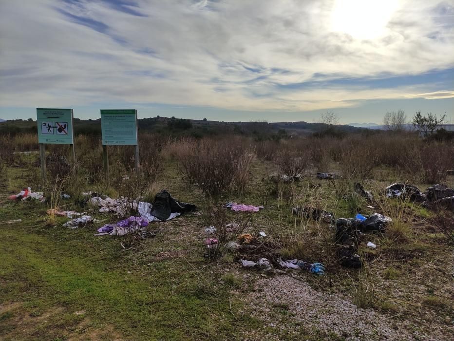 El confinament perimetral redescobreix l'incivisme en els camins