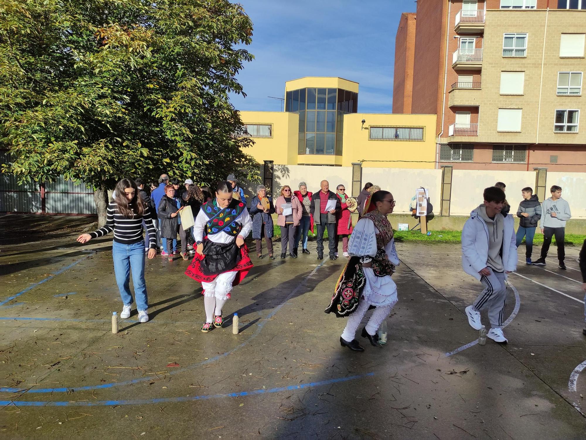 Magosto, juegos tradicionales y diversión en el IES León Felipe de Benavente