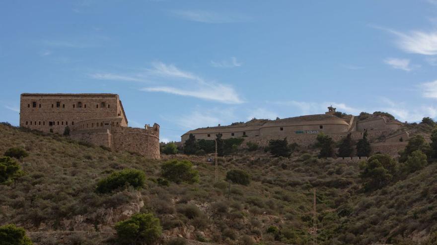 Un foro de expertos propone consorcios para recuperar las fortalezas en Cartagena