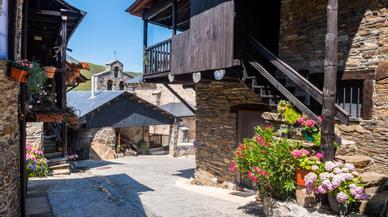 El pueblo medieval más desconocido de España está en mitad de El Bierzo y tiene una iglesia mozárabe de hace mil años