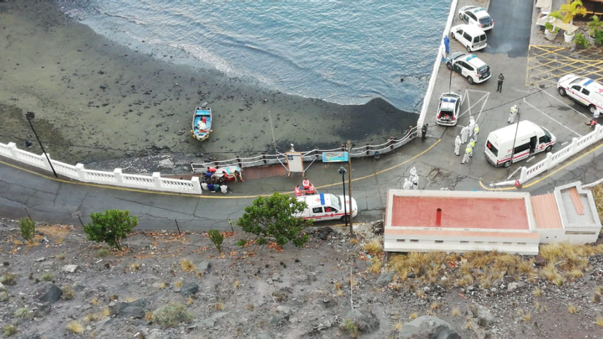 La patera llegada a playa Chica.