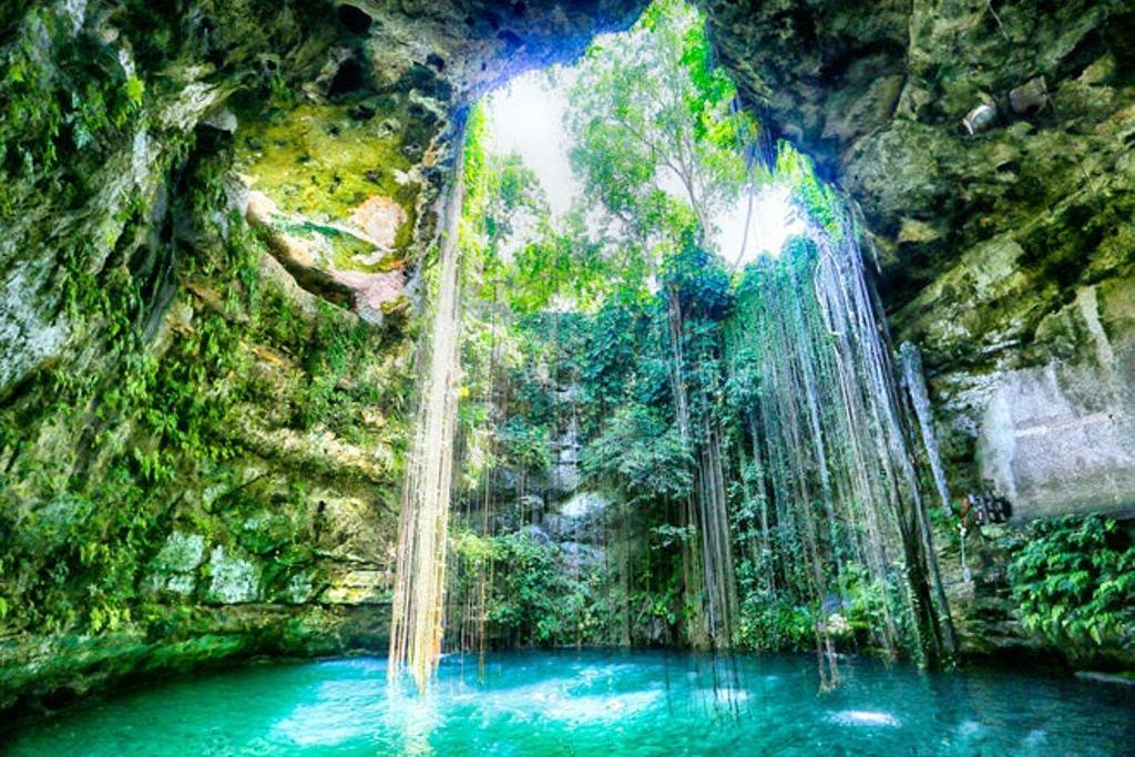 Cenote Sagrado Azul o IK KIL