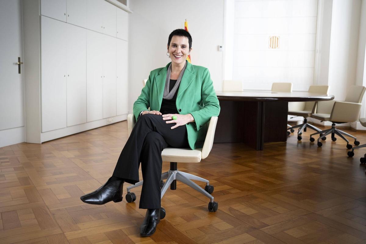 Barcelona 16/03/2026 Entrevista a la nueva directora del Pacte Nacional per la Salut Mental del Govern de la Generalitat, Laia Arnal. En el Palau de la Generalitat. Fotografía de Ferran Nadeu