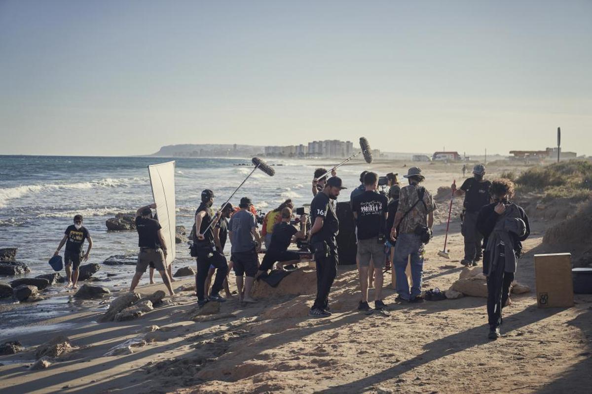 Un instante del rodaje en Alicante de la serie &quot;Sin Huellas&quot;, de Amazon Prime.