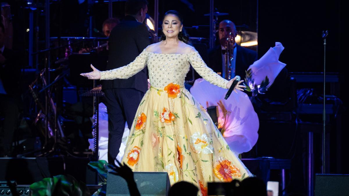 Isabel Pantoja durante su concierto en Sevilla el pasado septiembre