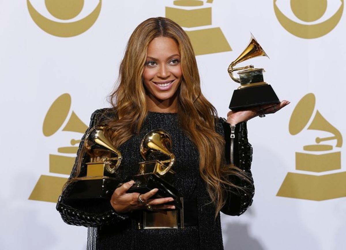 Beyonce amb els seus tres Grammy.