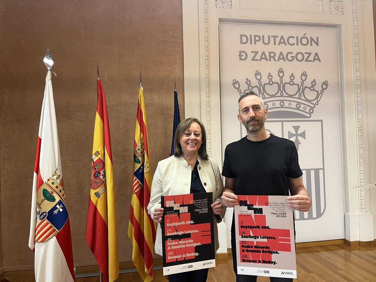 Charo Lázaro y Bruno Gimeno con el cartel del nuevo festival.