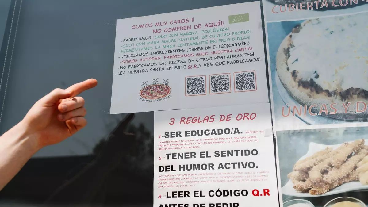 El insólito caso de la pizzería de Valdemoro que reclama a sus clientes que "sean educados" y "organicen su pedido": "El pueblo pide reglas"