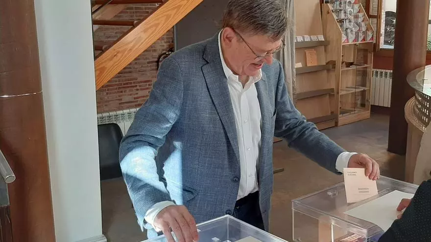 Puig insta a votar "para mirar hacia delante"