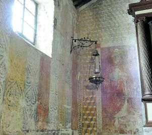 Representación en los muros de la iglesia de Villamor de la Ladre.