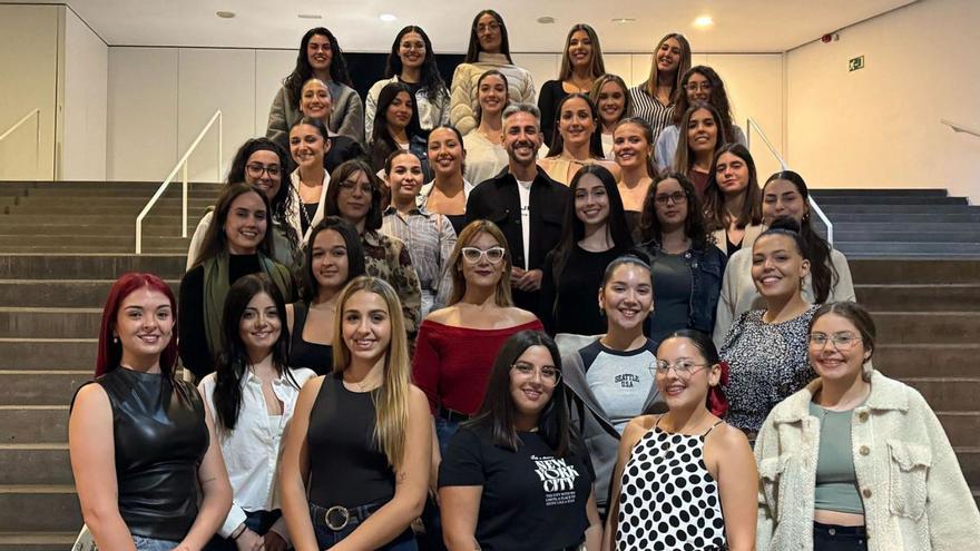 Estas son las jóvenes que protagonizarán la gala de la reina de las Fiestas de Mayo del viernes 25. | EL DÍA