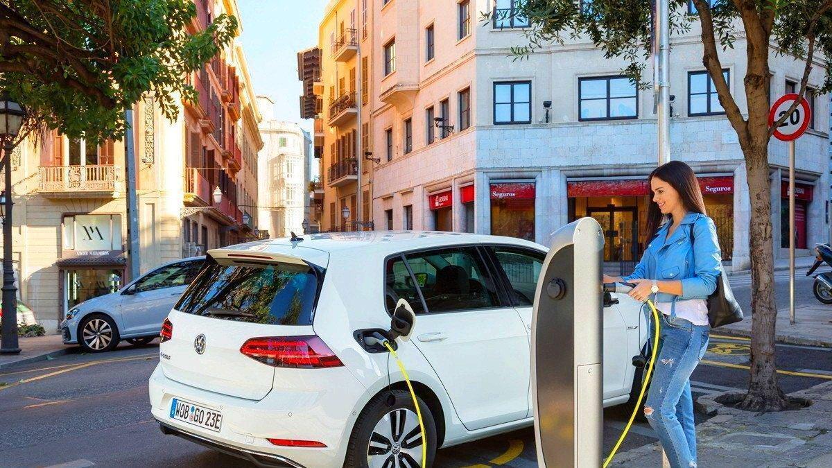 ¿Compensa comprar un coche eléctrico en 2026? Claves reales de autonomía, carga y costes