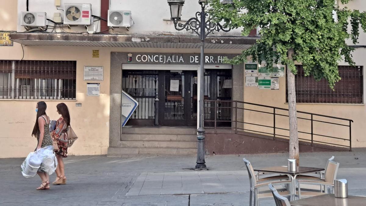 Fachada de la Concejalía de Recursos Humanos de Badajoz.