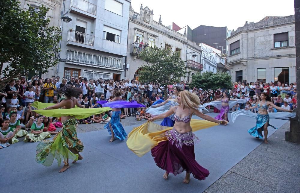 Diferentes grupos participaron en el 'Revoltallo en Pedra' de Cangas // Marta G.Brea