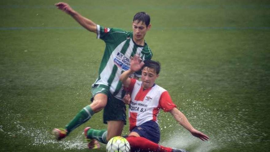 El partido se jugó bajo condiciones adversas. // Gonzalo Núñez
