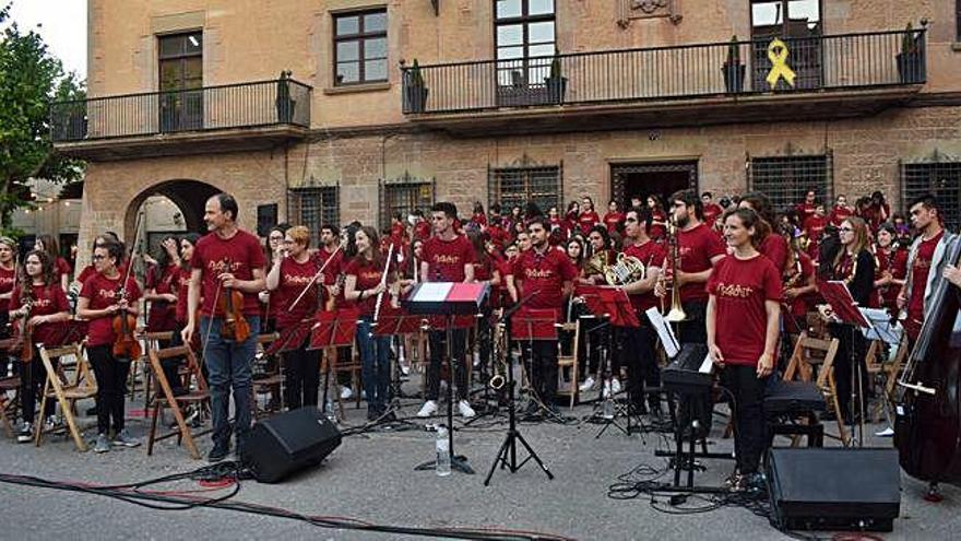 L&#039;escola Musicant de Cardona estrena amb èxit «La cançó més bonica»