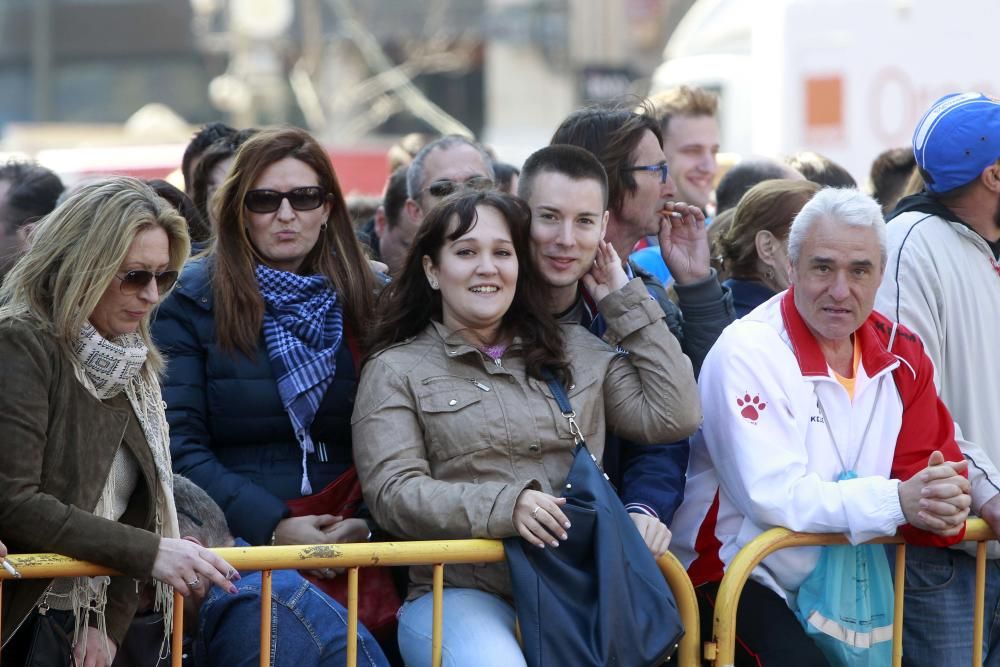 Búscate en la mascletà del 13 de marzo