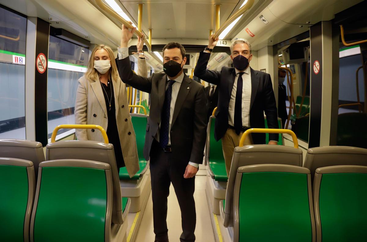 Pruebas en el tramo del metro de Málaga y visita a la estación de Atarazanas