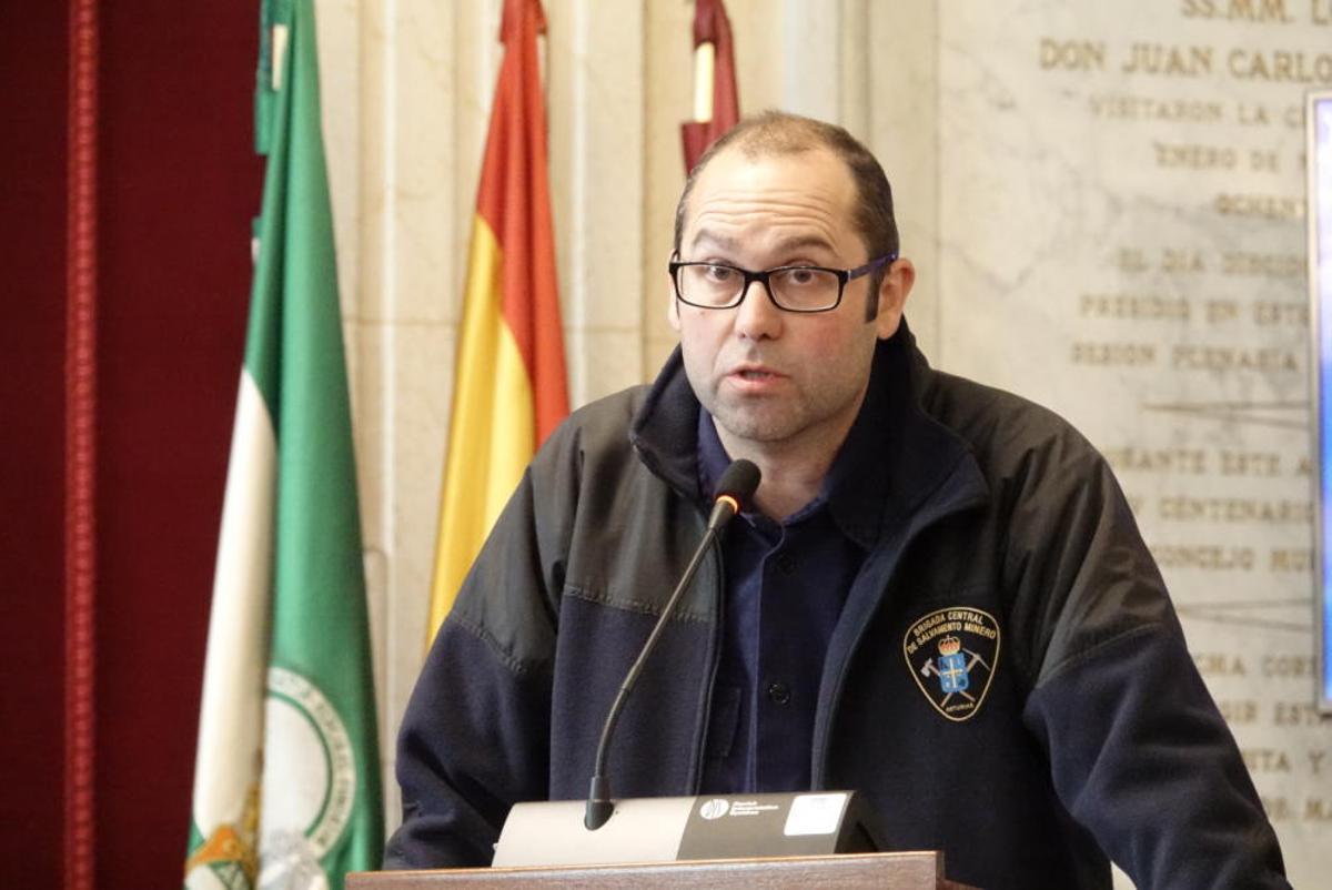Entrega de las distinciones a los responsables del dispositivo de rescate de Julen.