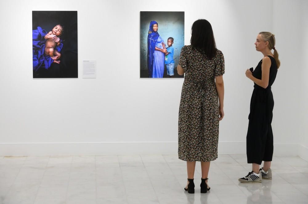 Casa África inaugura dos exposiciones fotográficas simultáneas sobre infancia y juventud