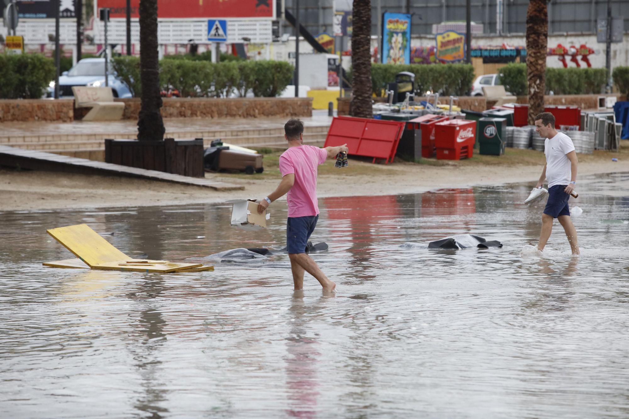 Mira aquí todas las fotos del paso de la borrasca por las calles de Ibiza