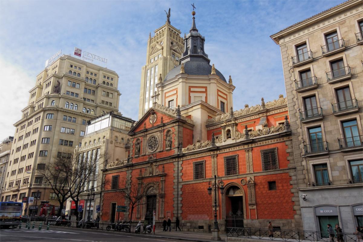 Su origen ligado a la Orden Militar de Calatrava y su arquitectura hacen de este templo construido en 1623 una parada indispensable para la reflexión