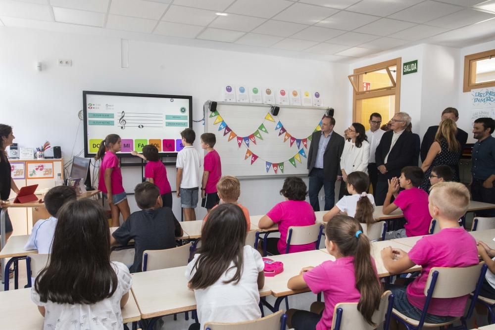 La clase política inaugura el curso escolar