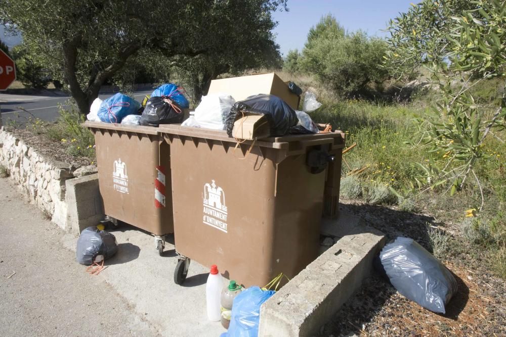 La basura de la Vall d'Albaida se queda sin recoger