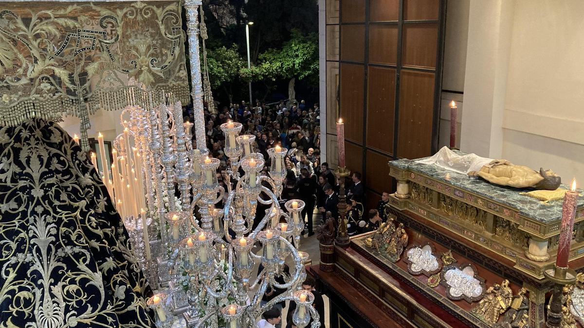 Salón de tronos de la hermandad de Sepulcro