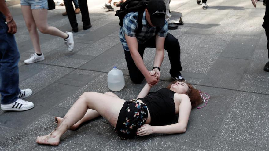 Un coche atropella a varias personas en Times Square