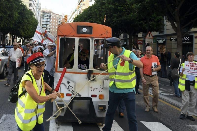 Marcha por el tren en Valencia