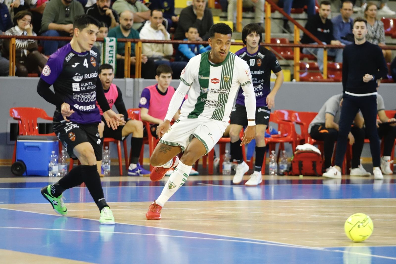 Córdoba Futsal-Burela | El partido en Vista Alegre, en imágenes