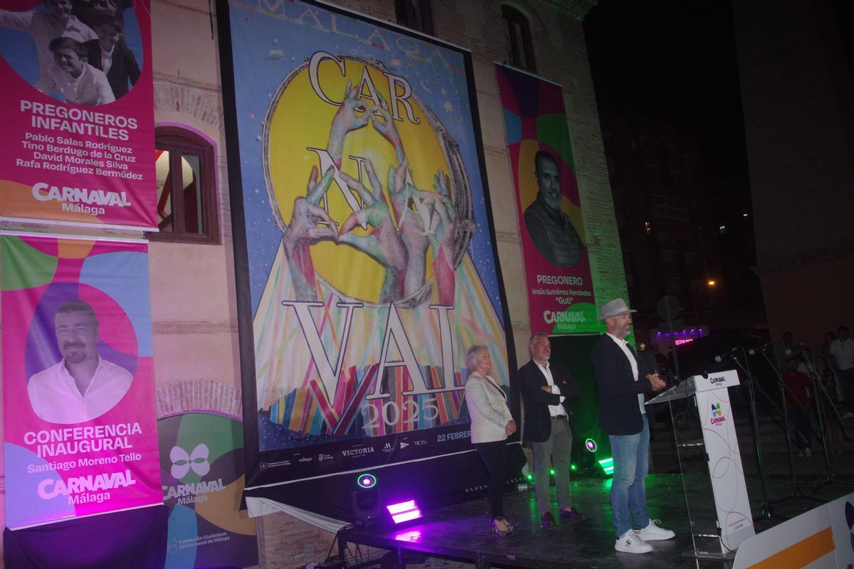 José Luis Puche presenta su obra que será el cartel anunciador del Carnaval de Málaga 2025