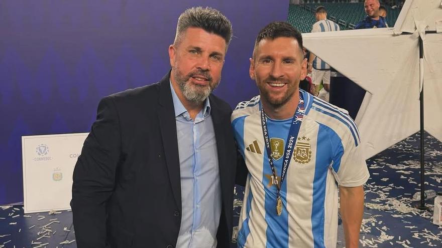 Messi se reencuentra con el dueño del Elche: "Gracias por ser argentino..."