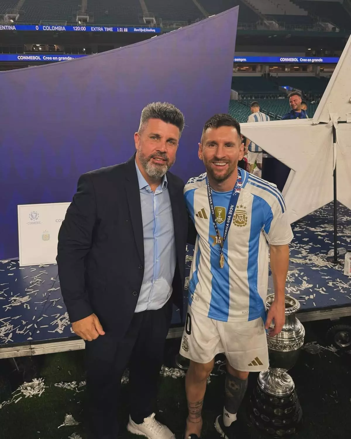 Messi se reencuentra con el dueño del Elche: "Gracias por ser argentino..."