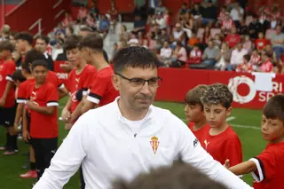 Aficionados en el primer entreno de la temporada del Sporting