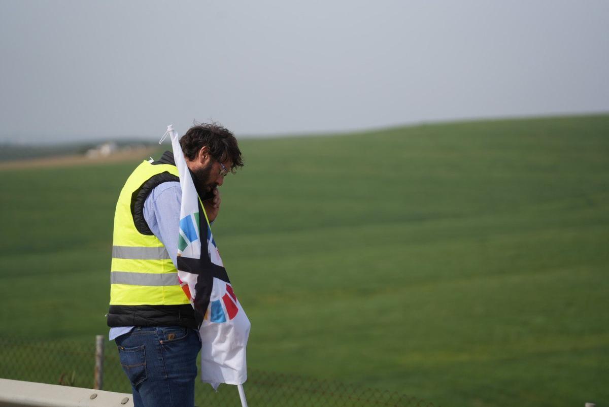 Los agricultores cordobeses vuelven a cortar la A-4 en una nueva protesta por la situación del campo