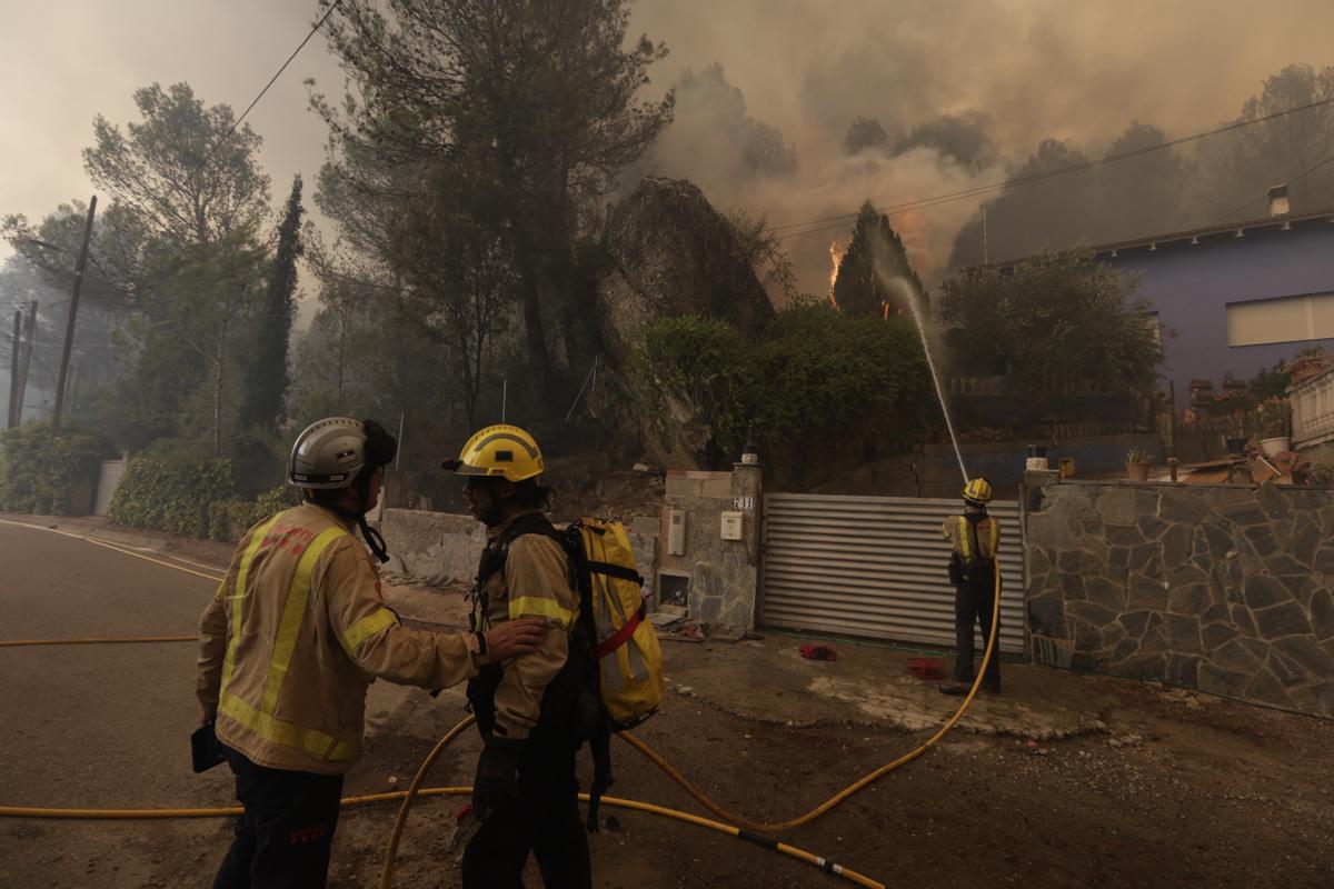 El incendio en El Pont de Vilomara, en imágenes